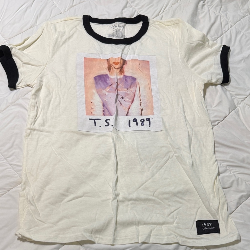 Original Taylor Swift 1989 Merch